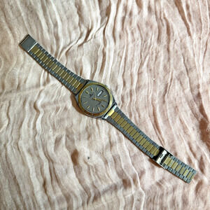Vintage Lorus Y573-7000 Day Date Watch Parts Repair No Crystal Japan Movt